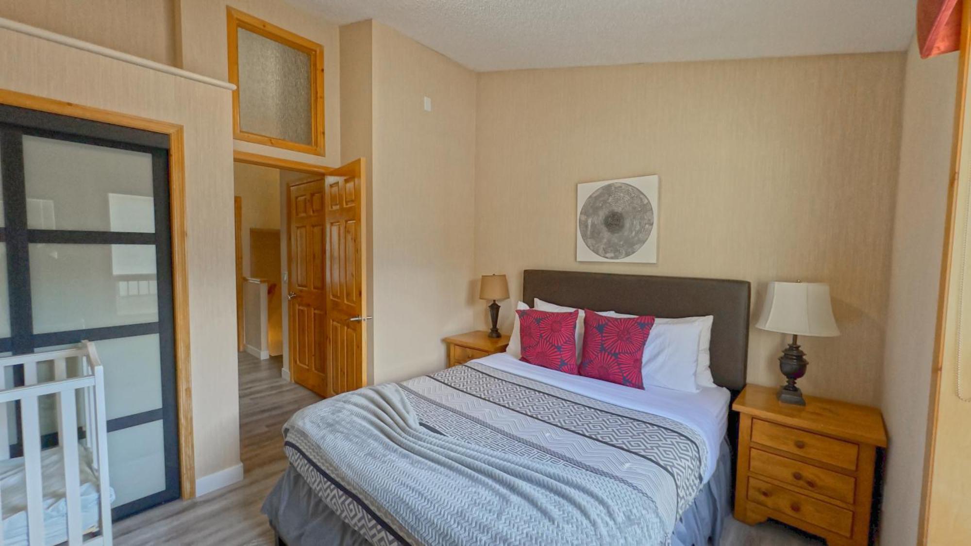 Banff Wood Lodge 坎莫尔 外观 照片